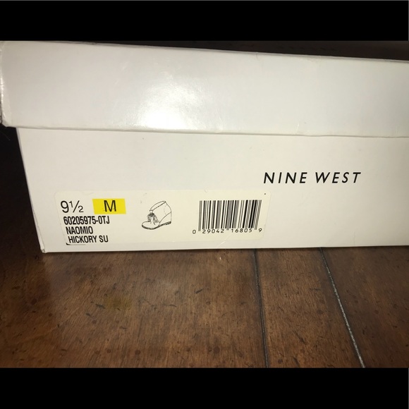 NWB! Nine West Suede Bootie Wedges - Picture 4 of 7